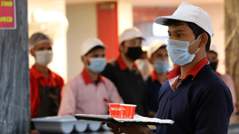 U Indiji posle novog dnevnog rekorda broj zaraženih premašio 4,6 mliona 1