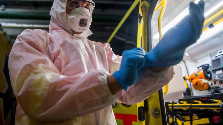 Španija uvela petnaestodnevno vanredno stanje zbog virusa 1