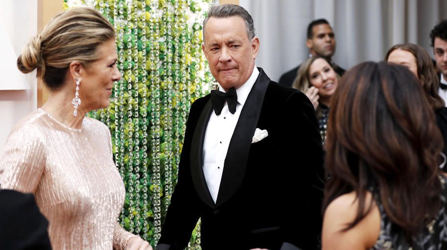 Tom Henks stabilno, snimanje filma odloženo 1