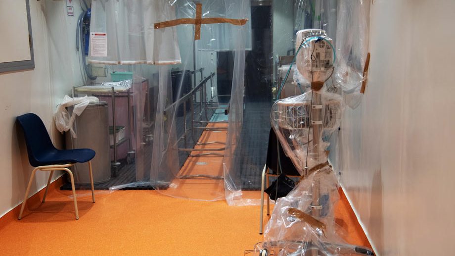 Požar u bolnici u Bukureštu, stradala četiri pacijenta koja su se lečila od kovid-19 1