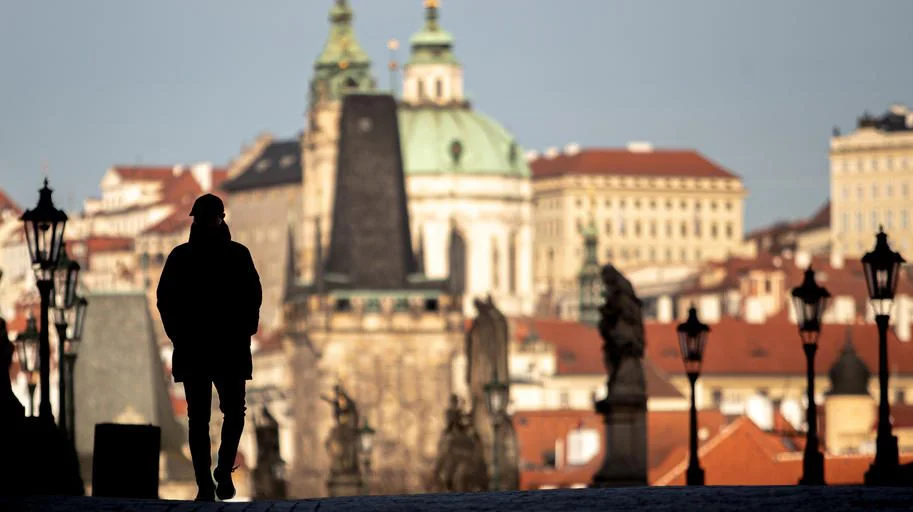 Prag sklonio sa trga kontroverzni spomenik sovjetskom maršalu Konjevu 1