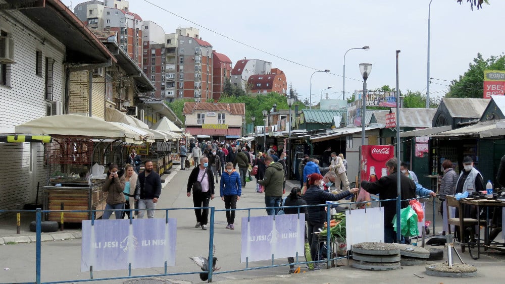 Još 77 novoobolelih, dvoje preminulih, 38 pacijenata na respiratorima 1