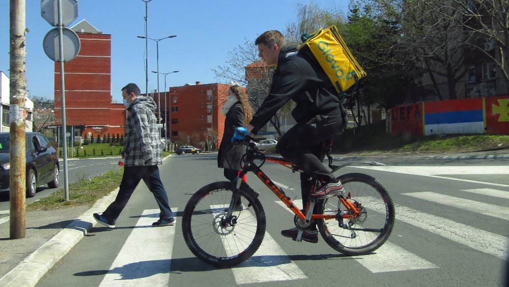 Kako u uslovima vanrednog stanja funkcioniše dostava hrane? 1