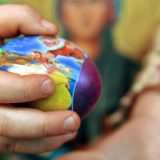 Sveštenici sa "ausvajsom", vernici se "švercuju" 6