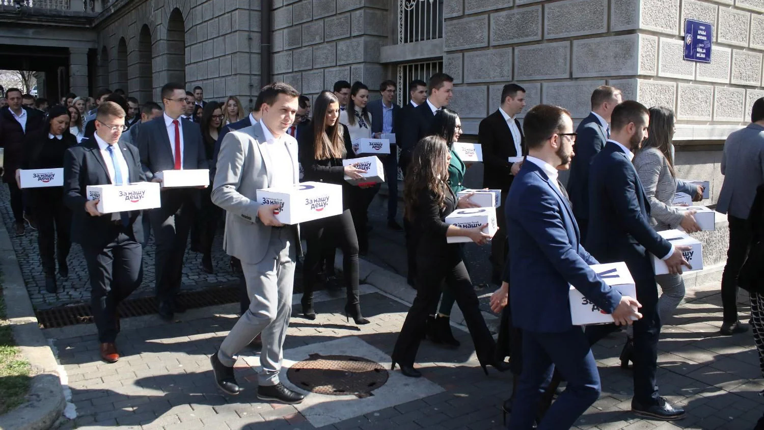 Tri datuma u opticaju za održavanje parlamentarnih izbora 1