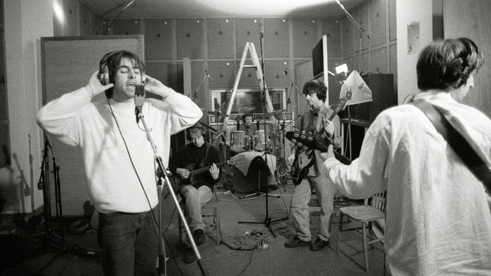 Oasis during rehearsal
