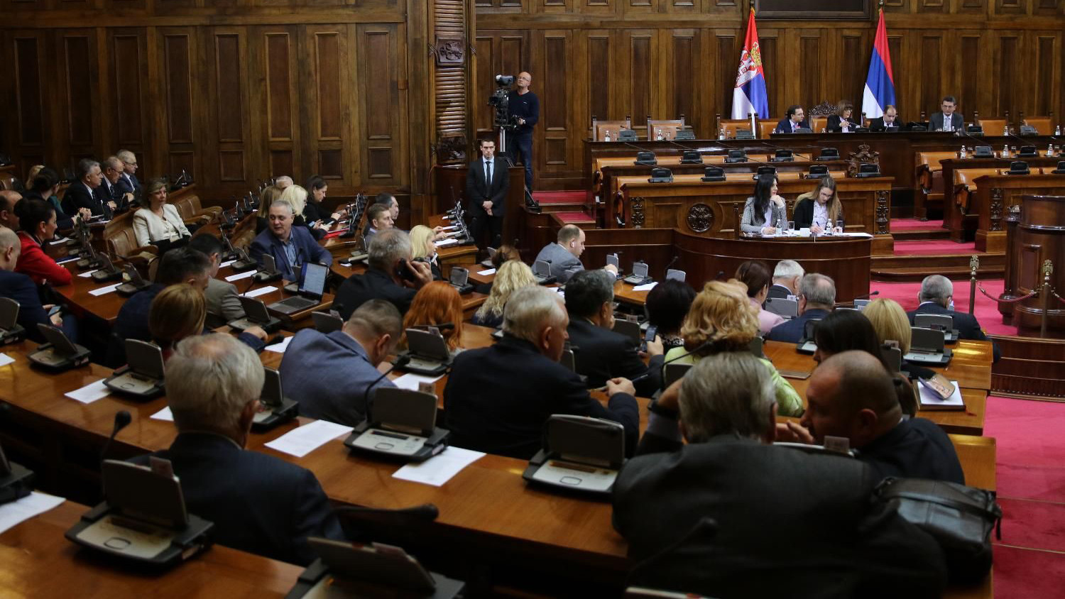 Skupština Srbije izmenila Zakon o lokalnim izborima, potpise overavaju i lokalne uprave 1