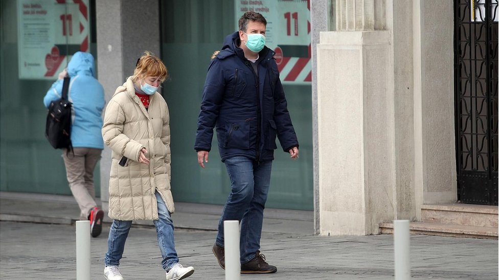 Korona virus: Milion obolelih u svetu, raste broj žrtava u Španiji 2 U svetu je do sada zaraženo 937.000 ljudi, oporavilo se više od 194.000, a umrlo 47.00 ljudi