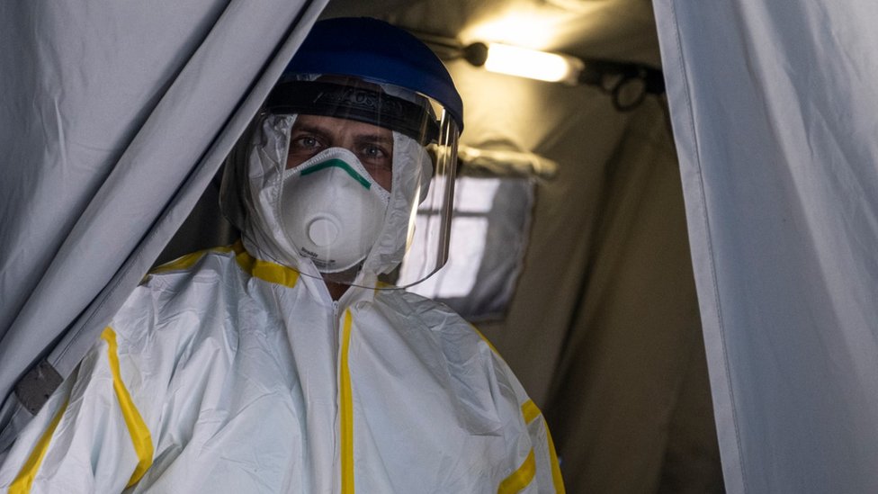 Korona virus: Uskrs širom sveta u vanrednim okolnostima, u Srbiji 80 žrtava korone, Džonson pušten iz bolnice 5 Medicinsko osoblje u Italiji