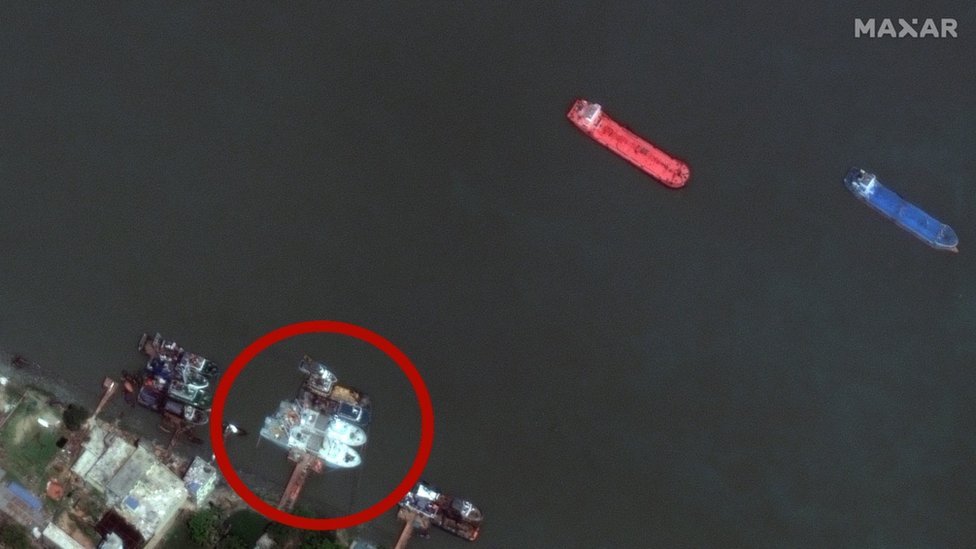 Ribolov i kriminal: Zašto bi Bangladeš mogao da ostane bez ribe 6 A satellite image of the two super-trawlers Sea View and Sea Wind