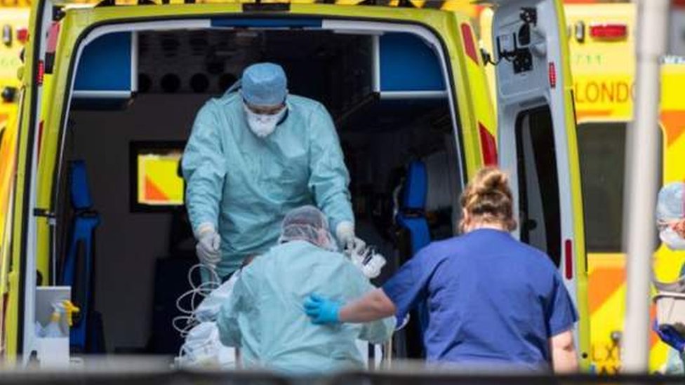 Korona virus: Evropska unija se izvinjava Italiji, Tramp kaže da je najgore prošlo 1 medicinsko osoblje