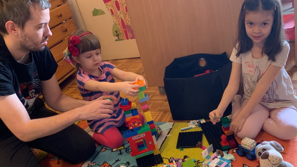 Korona virus i karantin: Kako smo preživeli 84 sata zatvoreni u kućama - priče iz BBC redakcije 6 Marko