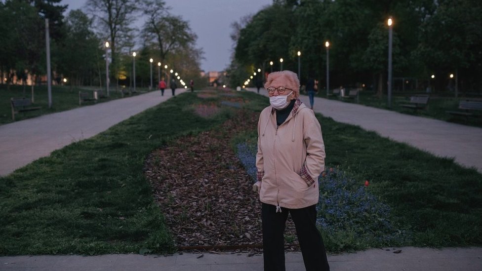 Korona virus: U Srbiji ukupno 139 žrtava, počinje Ramazan u karantinu, Tramp opet izaziva burne komentare 3 Penzioneri