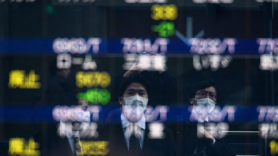 Korona virus: Kako će Kovid-19 virus promeniti svet 3 Mnogi najplaćeniji poslovi ne služe široj dobrobiti društva, već samo ostvarivanju profita