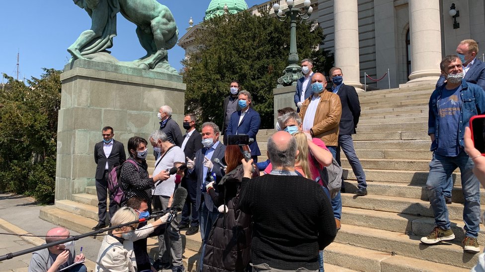 Korona virus: Tri miliona zaraženih u svetu, u Srbiji ublažavanje mera - posle prvomajskog vikend-karantina 4 Lideri