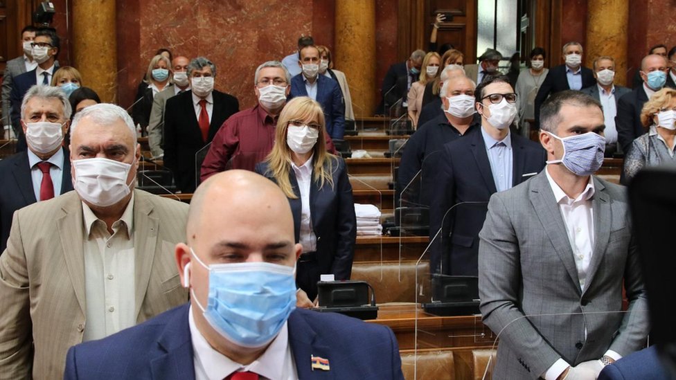 Korona virus: U Srbiji 222 nova slučaja, svetu preti glad „biblijskih razmera“ upozoravaju stručnjaci 3 sednica skupštine