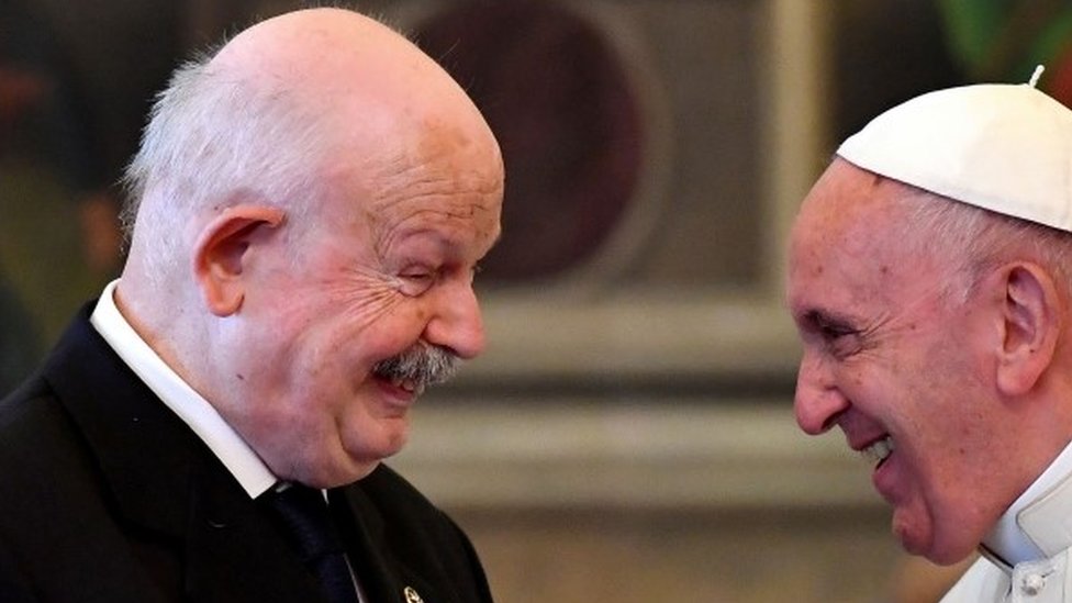 Fr&agrave; Giacomo Dalla Torre del Tempio di Sanguinetto (L) with Pope Francis