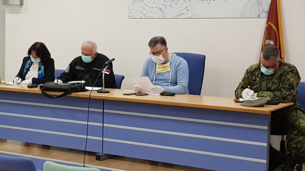 Kako je kovid postao "konrad" i dve maske za gradonačelnika 1