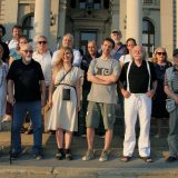 Vlast iz straha od grešaka podleže panici 1