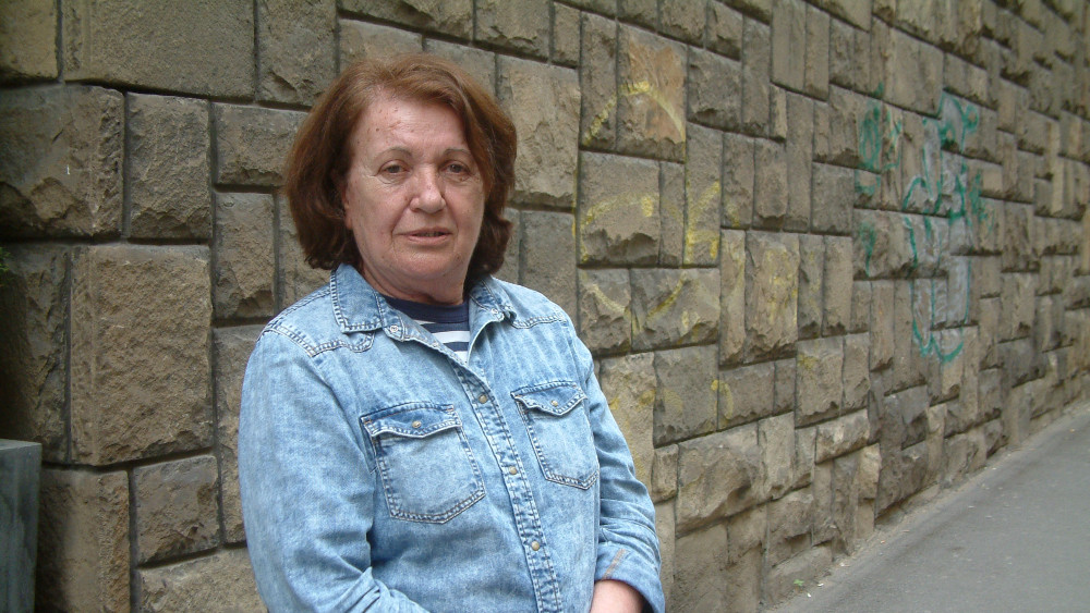 Vera Nikolić: Šetnja hodnikom od 25 koraka 1