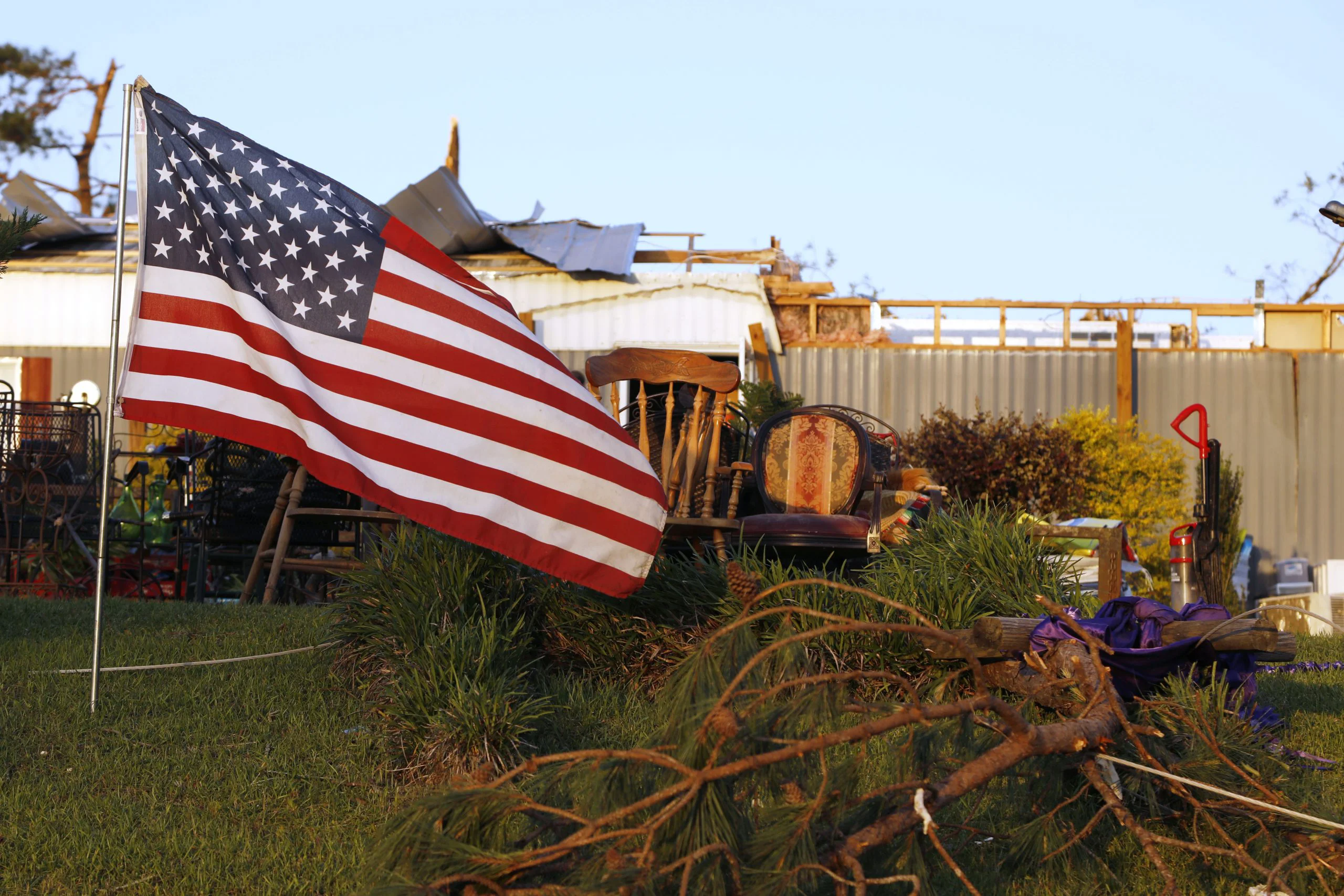 Jedanaest osoba poginulo u jakoj oluji u SAD 9