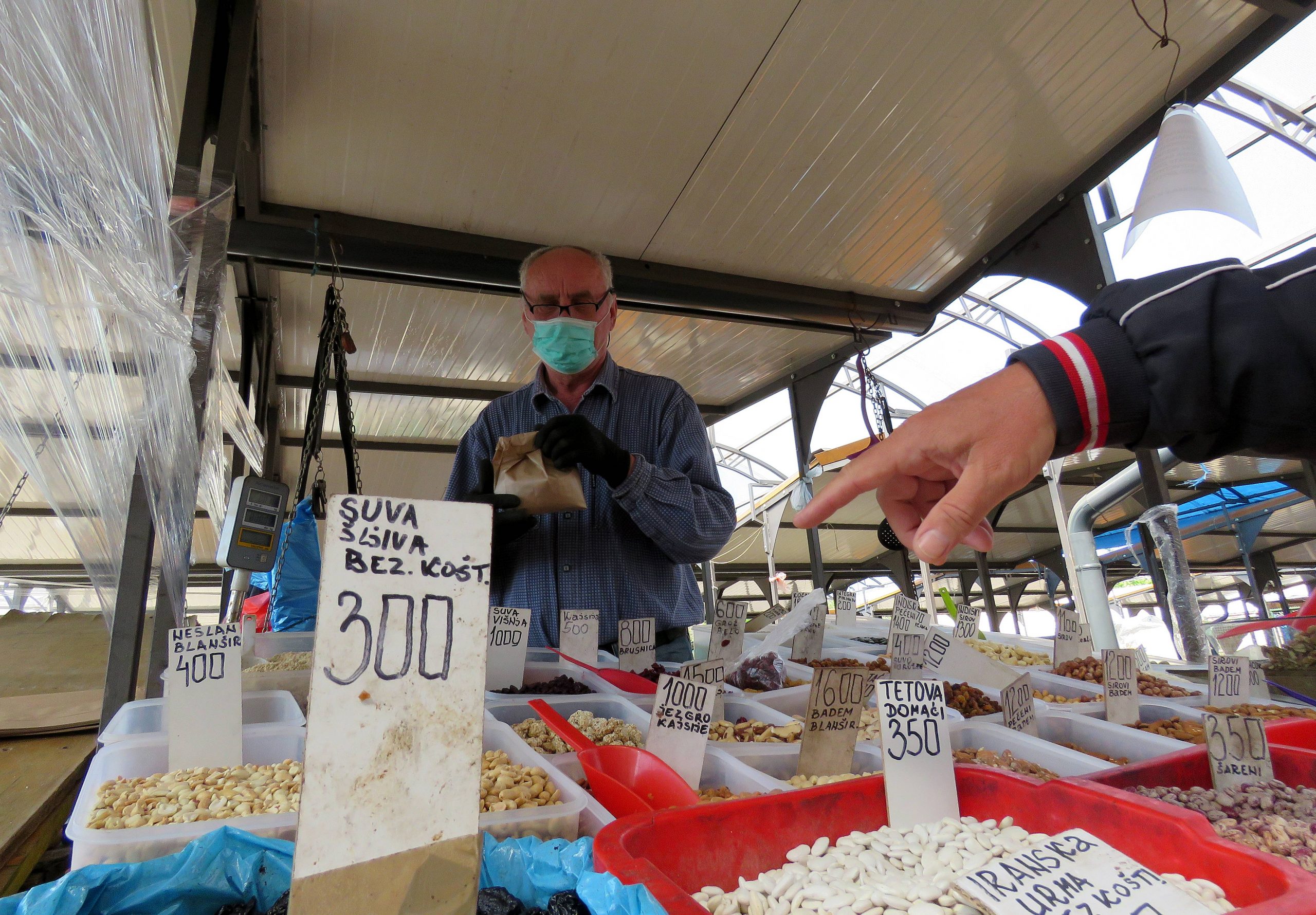 Pijace u Beogradu otvorene svakog dana, sem ponedeljka, od 6 do 18 časova 1