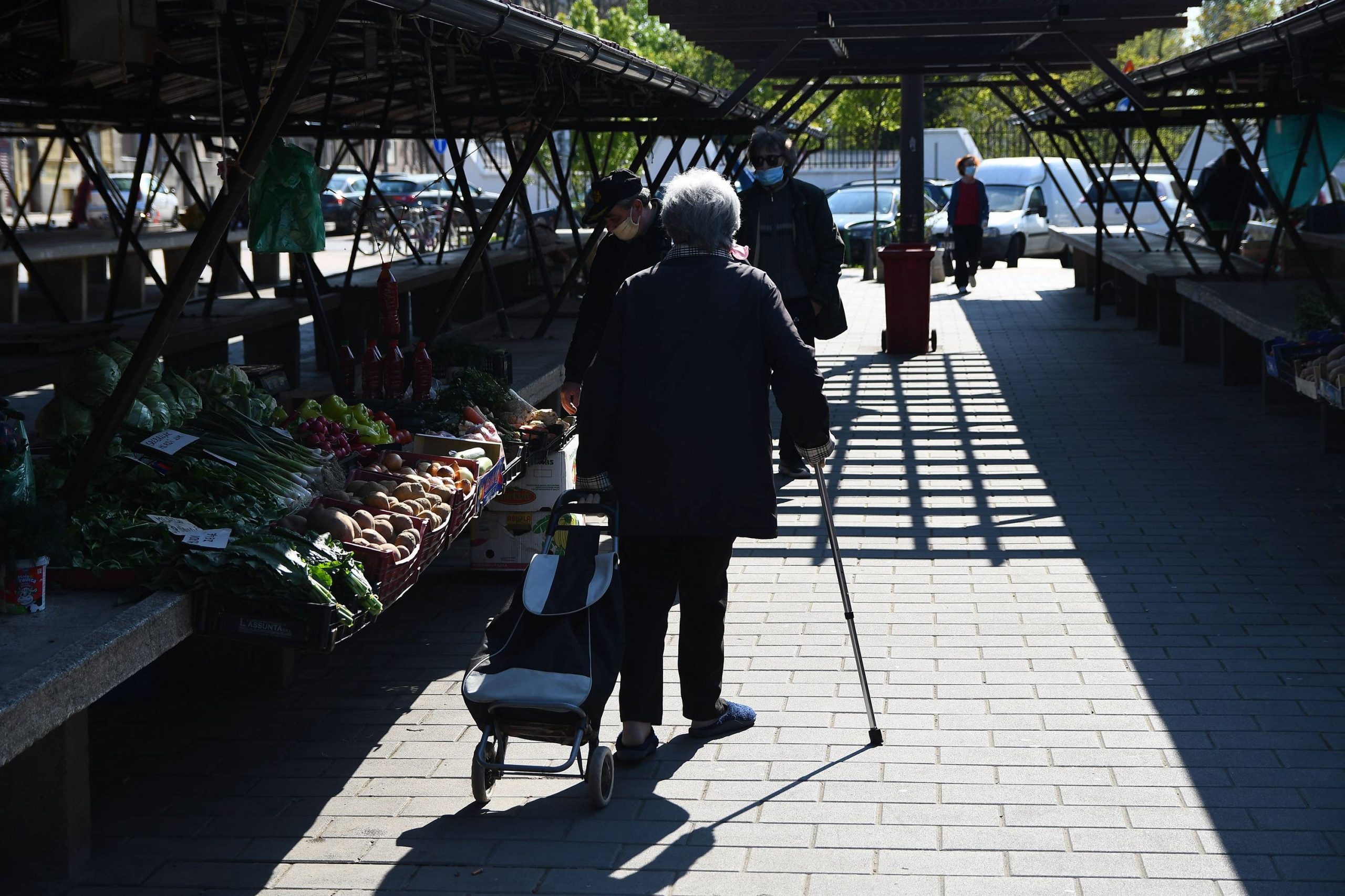 Radno vreme pijaca, pošta, apoteka i tržnih centara na Dan državnosti 1