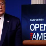 Tramp obustavlja imigraciju da bi zaštitio američka radna mesta u jeku krize zbog korona virusa 14