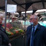 Vesić: Pijace rade od 7 do 15 časova, sve tezge su zaštićene folijama 1