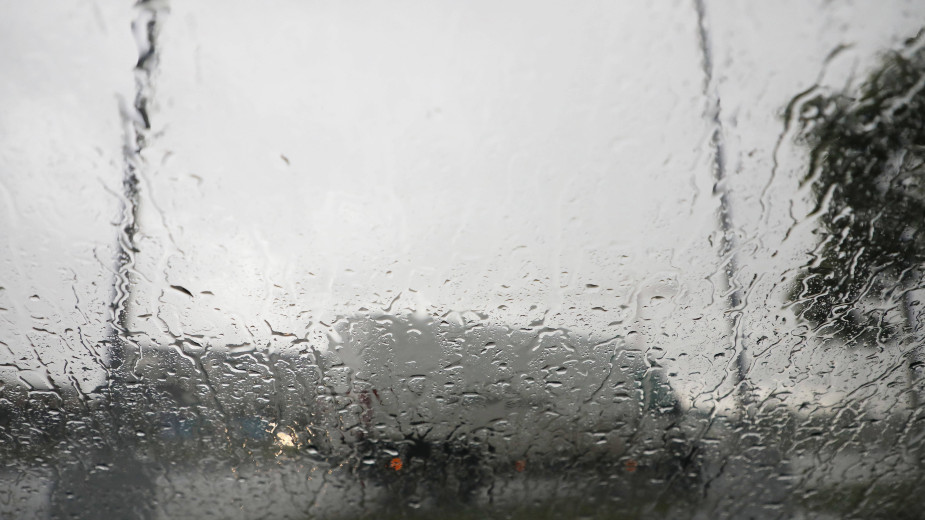 AMSS: Kiša ponegde može doneti zastoje i usporenu vožnju na putevima 1