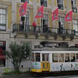 Portugalci pesmom s prozora obeležili godišnjicu zbacivanja fašističke diktature 2