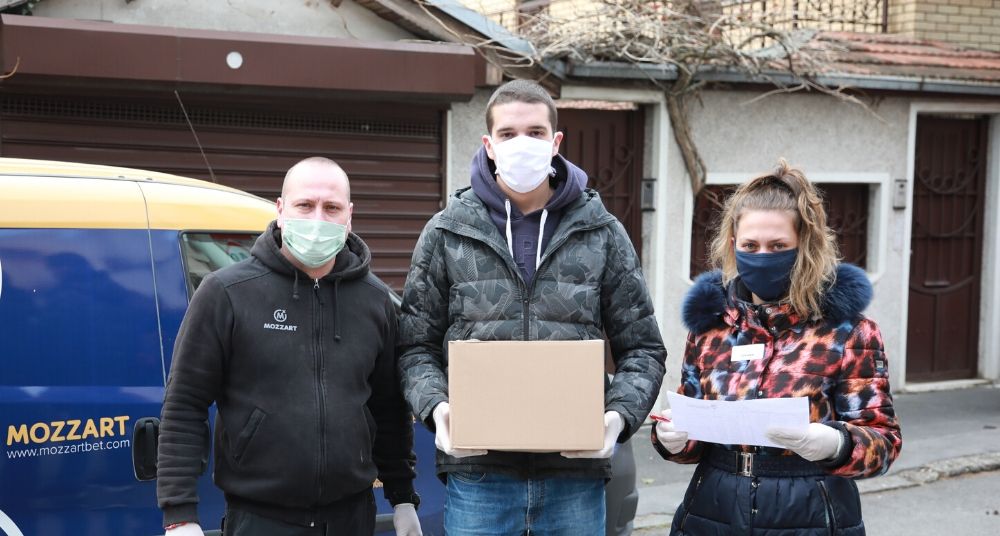 Donacija deset respiratora, 100.000 evra bolnicama, paketi za najstarije sugrađane... 1