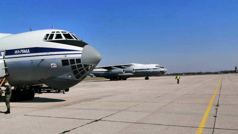 U Batajnicu sleteo i treći ruski avion 1