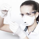 SZO: Troslojne maske mogu pomoći u sprečavanju širenja korona virusa 6