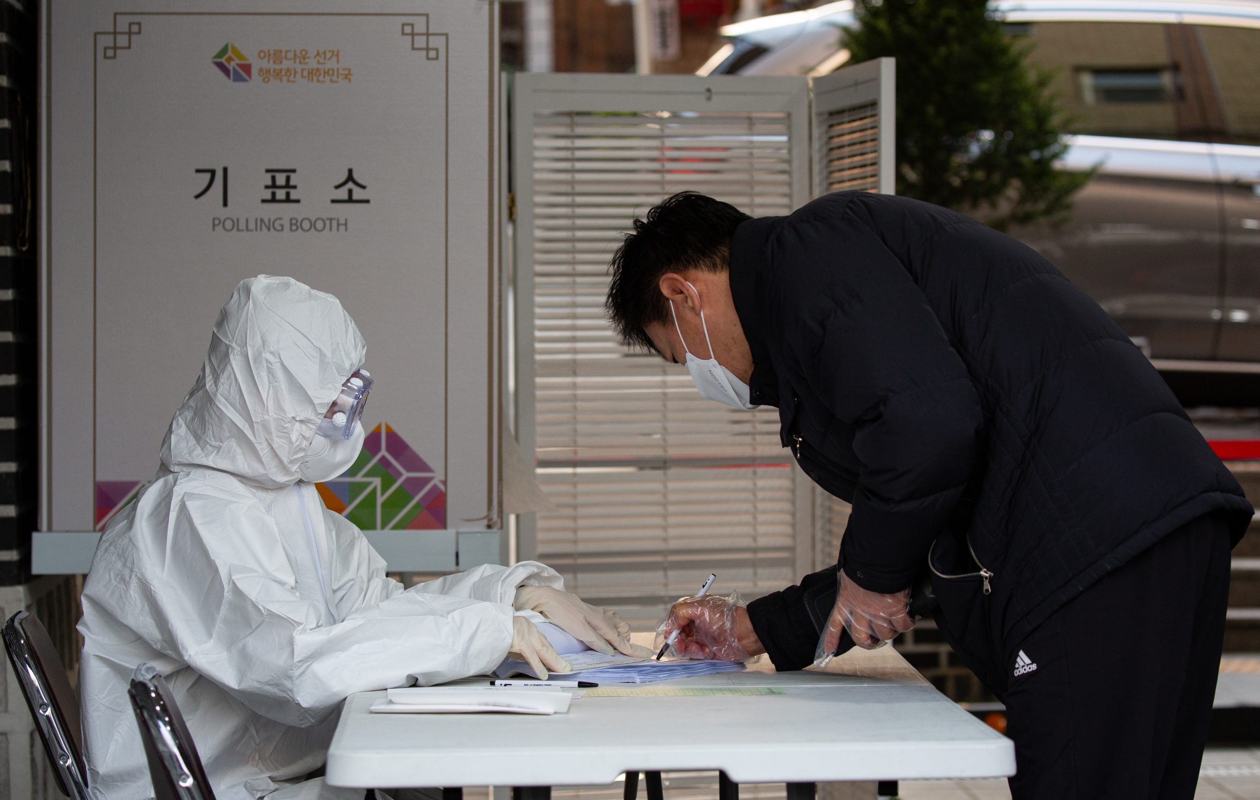 Nemački stručnjaci: Pandemija nosi opasnost jačanja autoritarizma 1