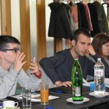 Šta rade odrasle osobe sa autizmom? 8