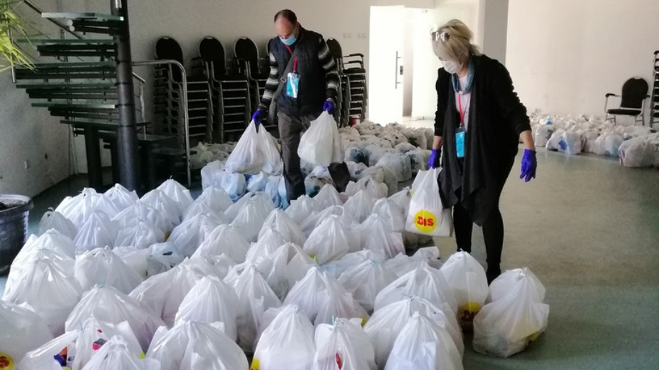 Počela distribucija paketa pomoći za penzionere iz opštine Majdanpek 1