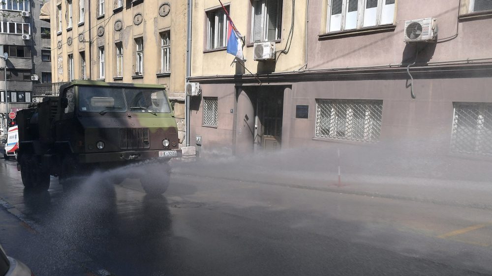 Ruska i srpska vojska dezinfikuju Beograd 1