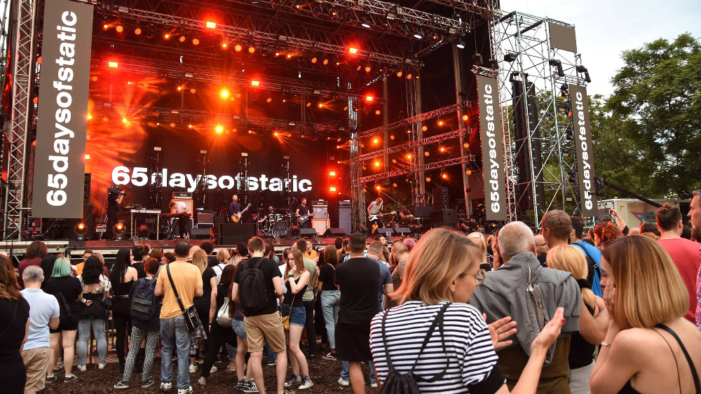 EXIT novim videom poziva ljude iz regiona na festival uz poruku 'Ujedinjeni vraćamo život životu' (VIDEO) 1