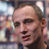 Milošu Timotijeviću uručena nagrada 'Duga' za borbu protiv homofobije i transfobije 5