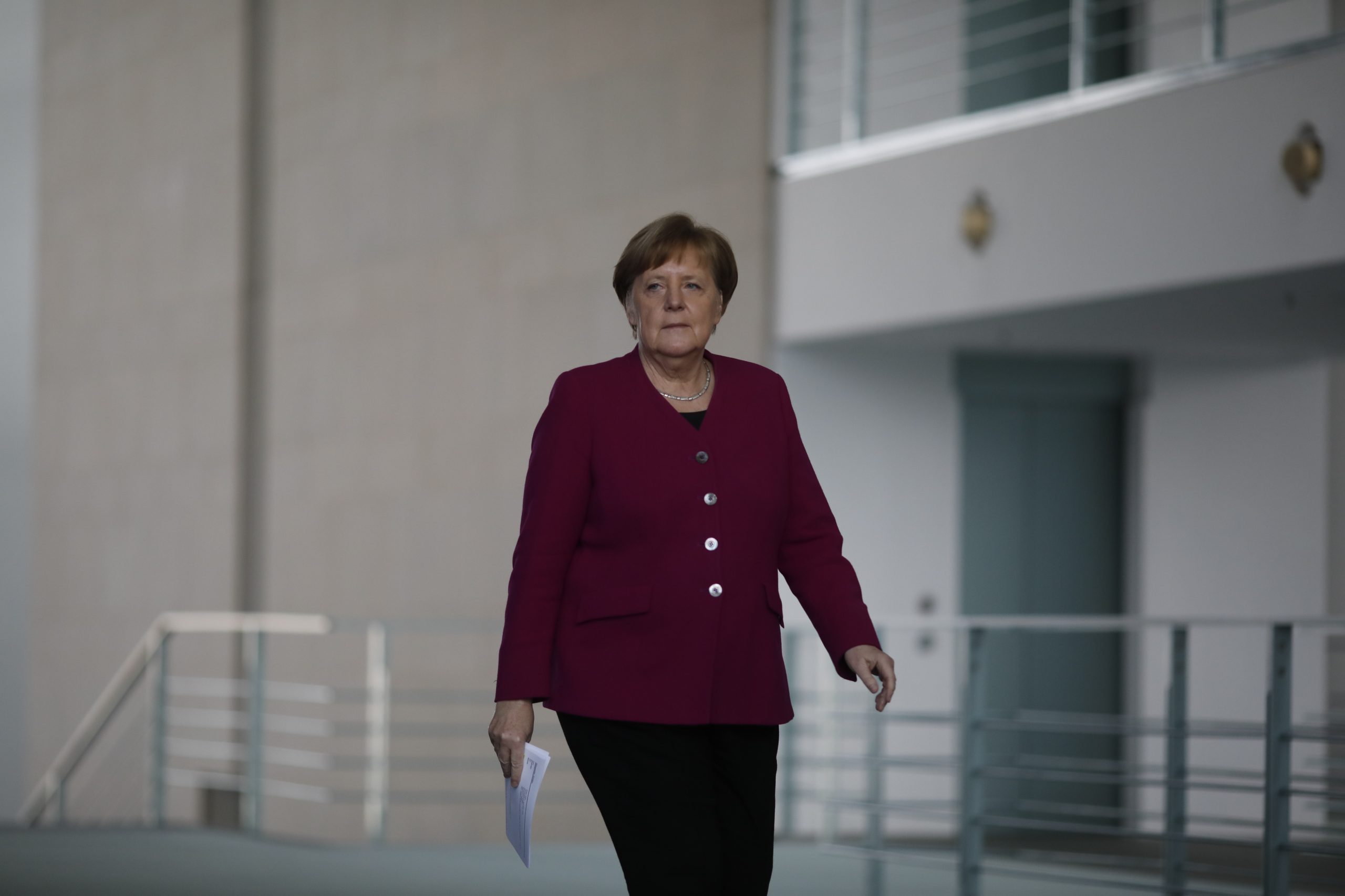 Merkel kaže da ima dokaza o pokušaju ruskog hakovanja njene kancelarije 1