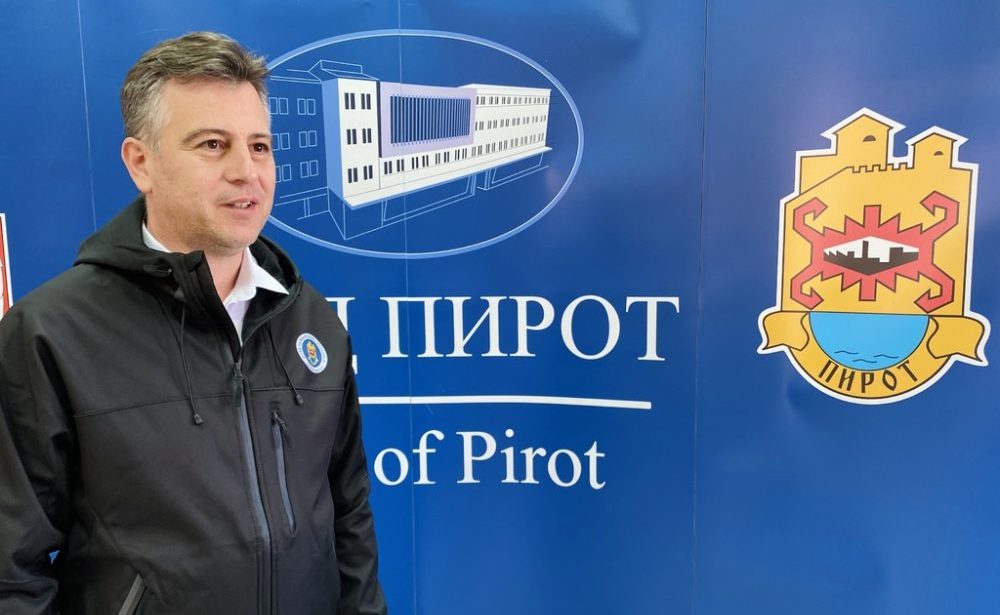 Vaskršnja čestitka gradonačelnika Pirota 1