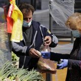 Maske obavezne i na pijaci 10