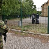 Da li žilet žica postaje politika Srbije? 2