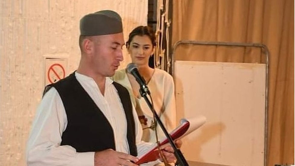 Slađan Ilić u narodnoj no&scaron;nji