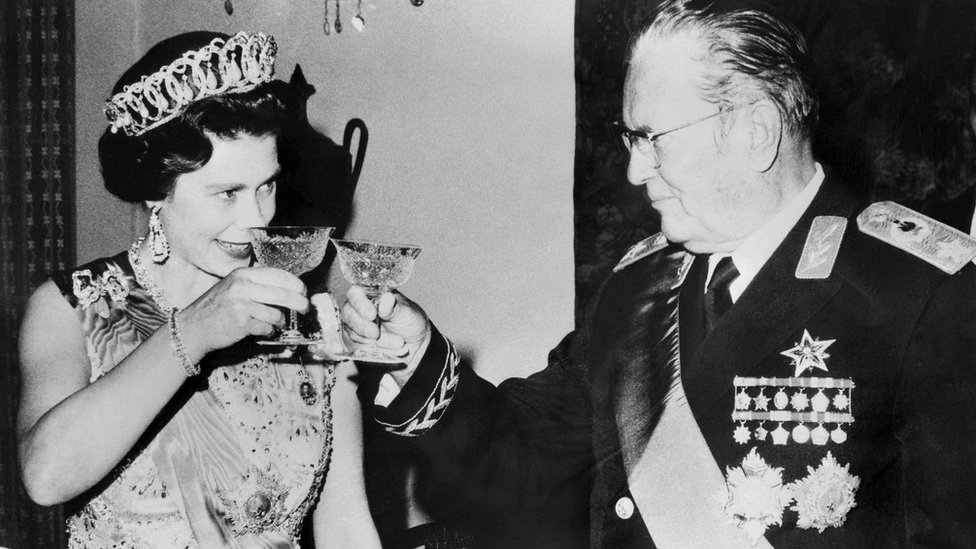 Tito i kraljica Elizabeta