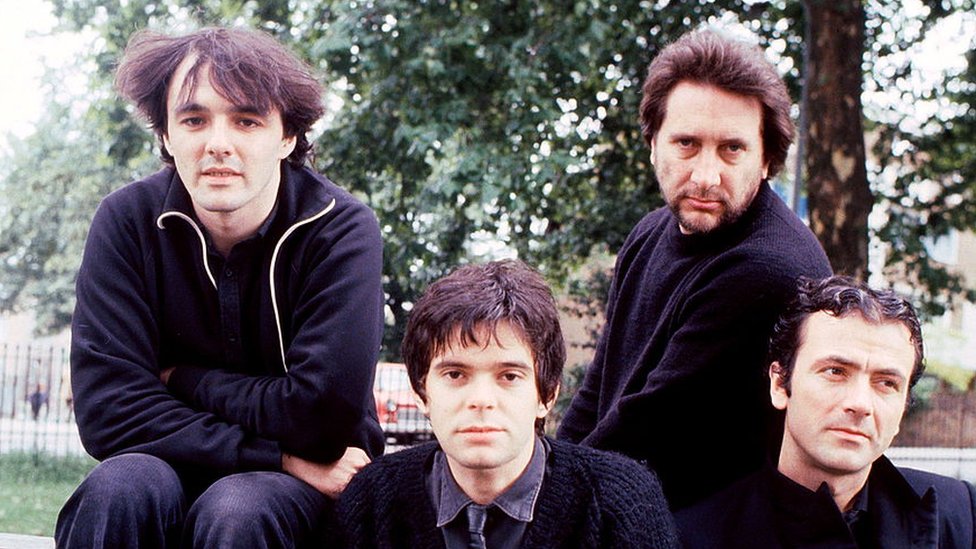 (S leva na desno) Dejv Grinfild, Žan-Žak Burnel, Džet Blek i Hju Kornvel iz Strenglersa, 1980.