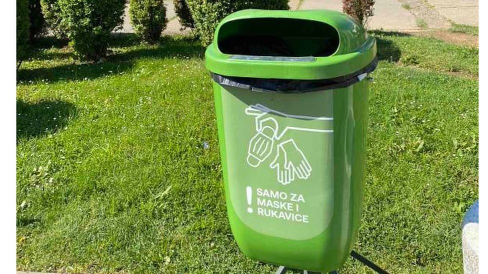 Korona virus: Kako u Banjaluci rešavaju problem odlaganja maski i rukavica 1 kanta