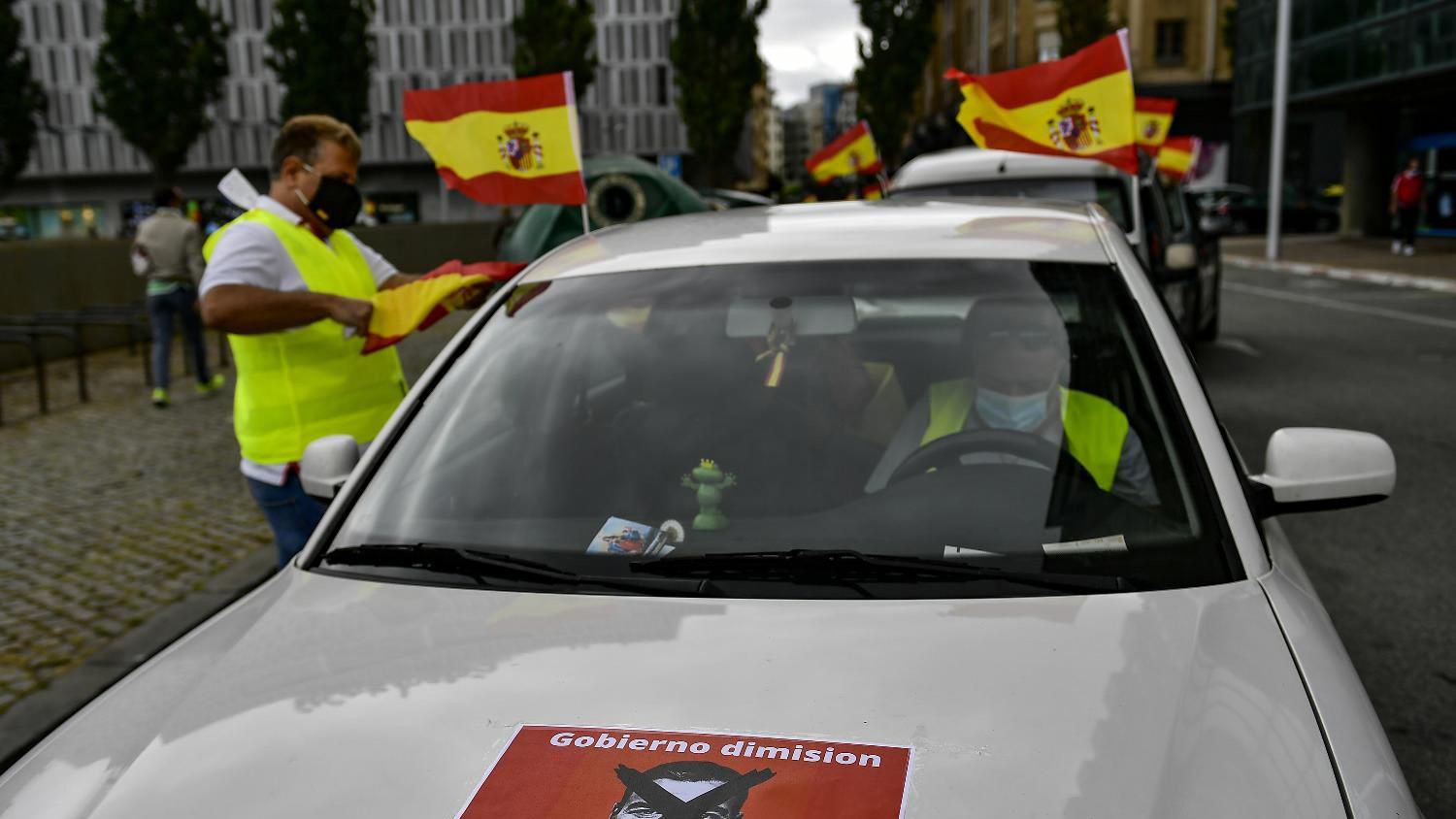 Džonson brani Kamingsa 1