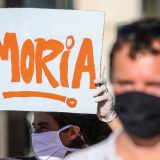 Izbeglice ostaju u karantinu 12